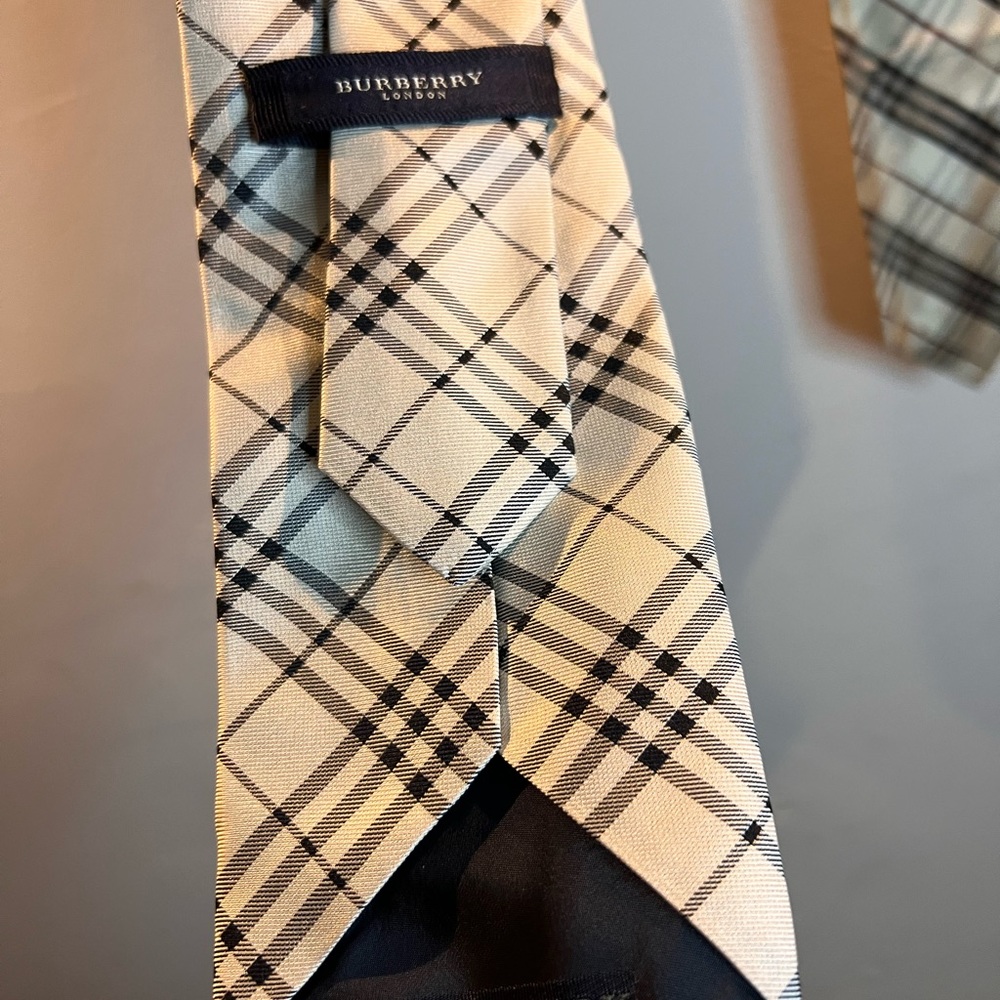Burberry print mens ties lots of 3 - Picture 4 of 8
